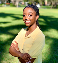 Cayla Headshot Photo